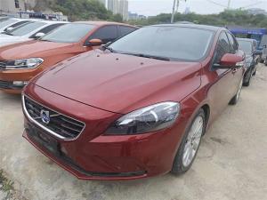 Volvo V40 2015 Бензин