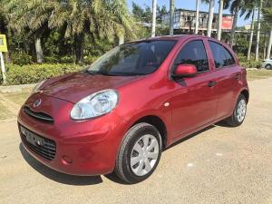 Nissan March 2014 Бензин