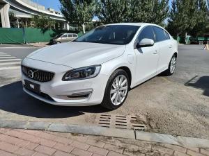 Volvo S60 2017 Подключаемый гибрид