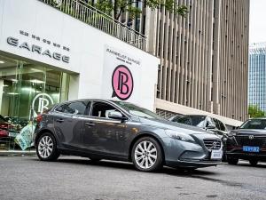 Volvo V40 2014 Бензин