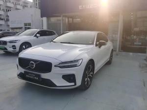 Volvo S60 2023 Гибрид
