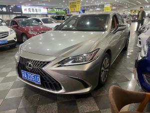 Lexus ES 2024 Бензин