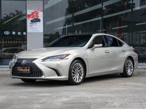 Lexus ES 2020 Гибрид