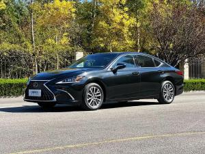 Lexus ES 2022 Бензин