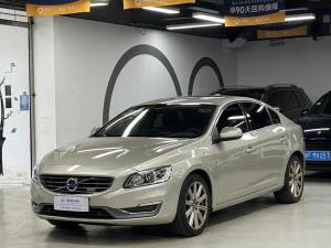 Volvo S60 2016 Подключаемый гибрид
