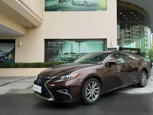 Lexus ES 2016 Гибрид