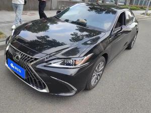 Lexus ES 2023 Бензин