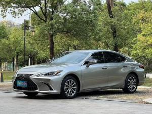 Lexus ES 2024 Бензин