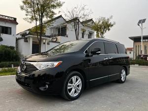 Nissan Quest 2015 Бензин