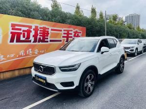 Volvo XC40 2020 Бензин