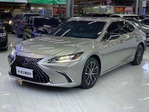 Lexus ES 2022 Гибрид