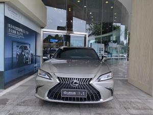 Lexus ES 2023 Бензин