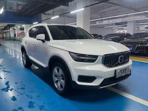 Volvo XC40 2020 Бензин