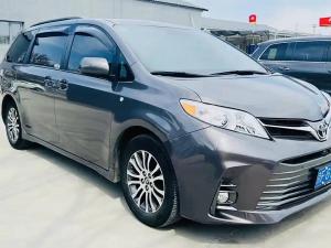 Toyota Sienna 2019 Бензин