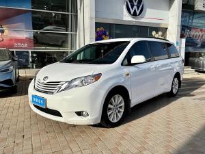 Toyota Sienna 2016 Бензин