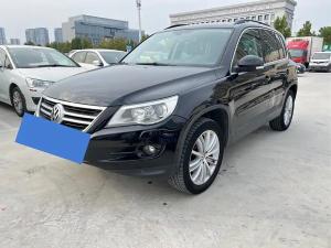 Volkswagen Tiguan 2010 Бензин