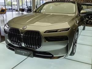 BMW i7 2024 Электрический