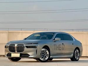 BMW i7 2023 Электрический