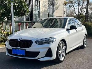 BMW 1 Series 2022 Бензин