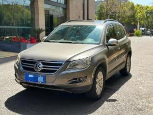 Volkswagen Tiguan 2010 Бензин