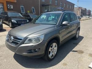 Volkswagen Tiguan 2009 Бензин