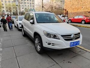Volkswagen Tiguan 2010 Бензин