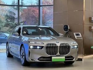 BMW i7 2024 Электрический