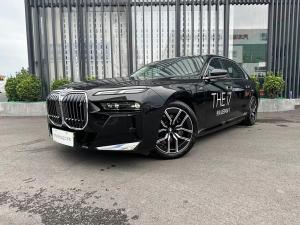BMW i7 2023 Электрический