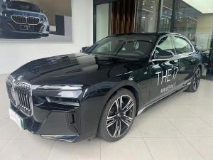 BMW i7 2023 Электрический
