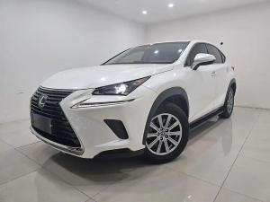 Lexus NX 2018 Бензин