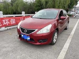 Nissan  Tiida 2015 Бензин