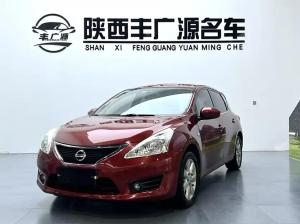 Nissan  Tiida 2015 Бензин