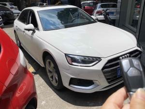 Audi A4L 2021 Седан