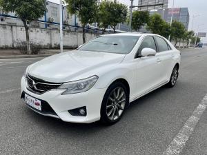 Toyota Reiz 2015 Седан