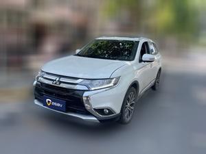 Mitsubishi Outlander 2018 Внедорожник