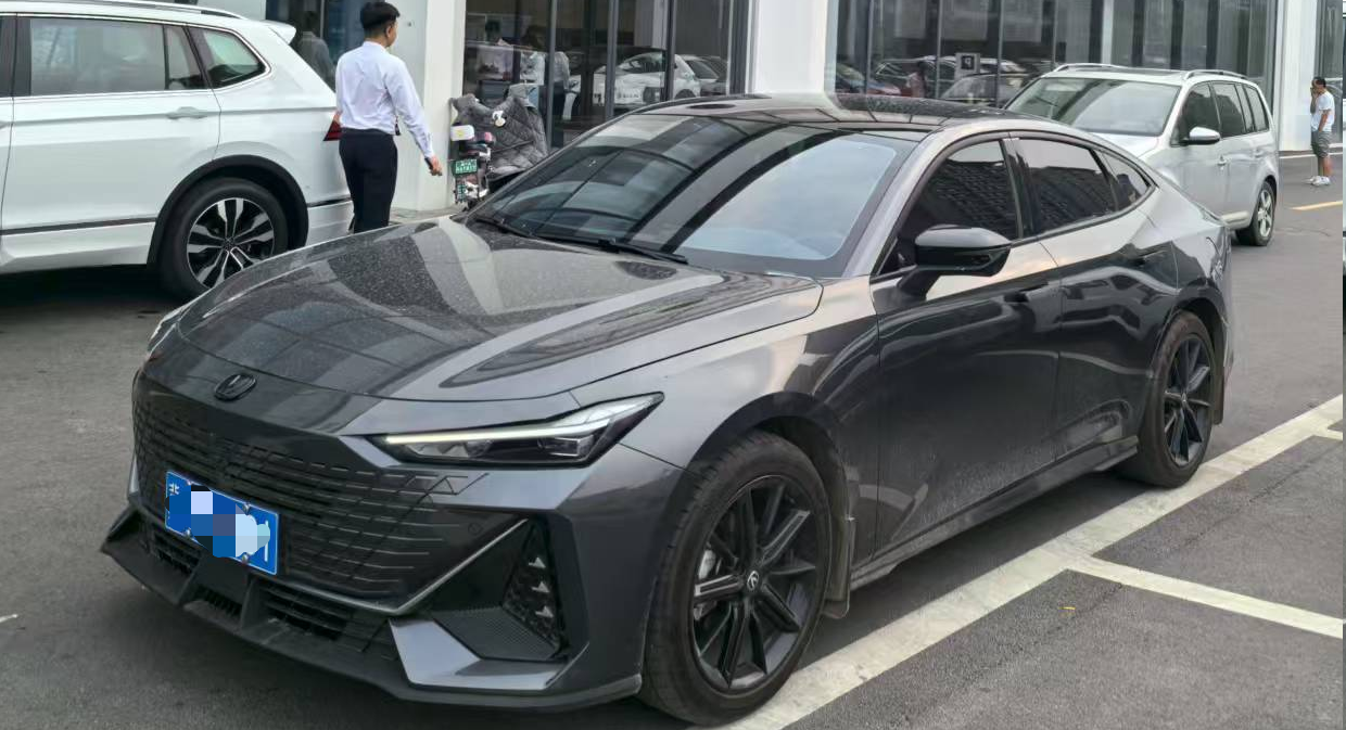 Changan UNI-V 2022 Petrol