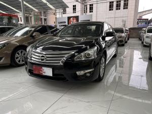 Nissan Altima 2015 Седан