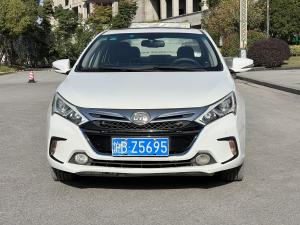 BYD  2015 Седан