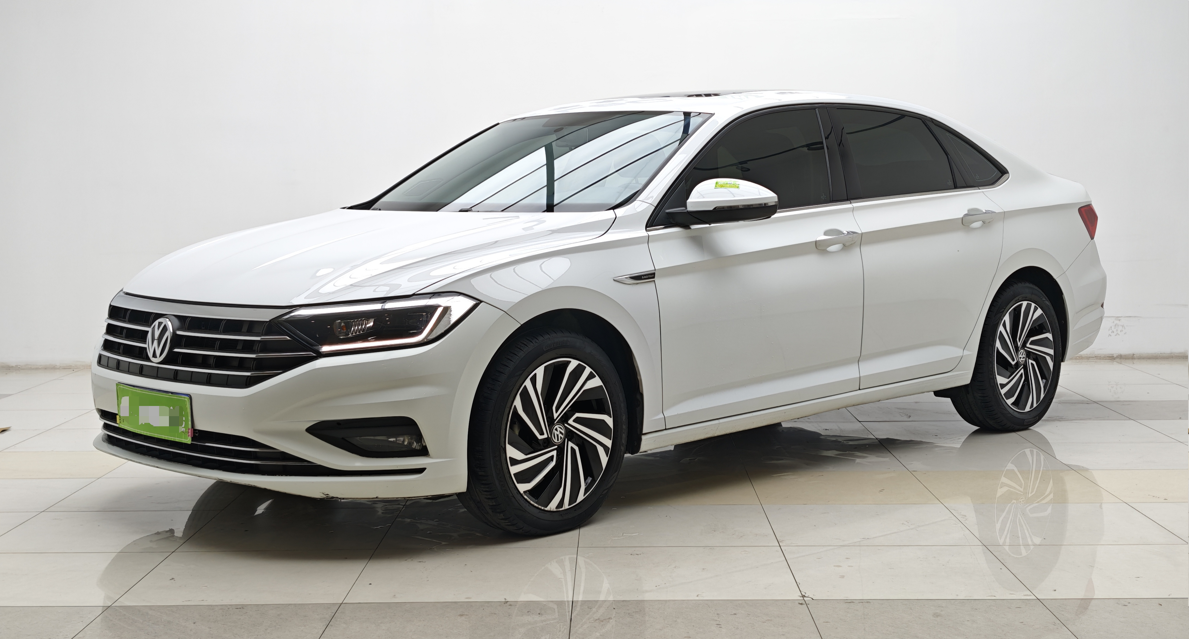 Volkswagen Sagitar 2021 Petrol