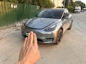 Tesla Model Y 2023 Внедорожник
