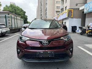 Toyota RAV4 2017 Внедорожник