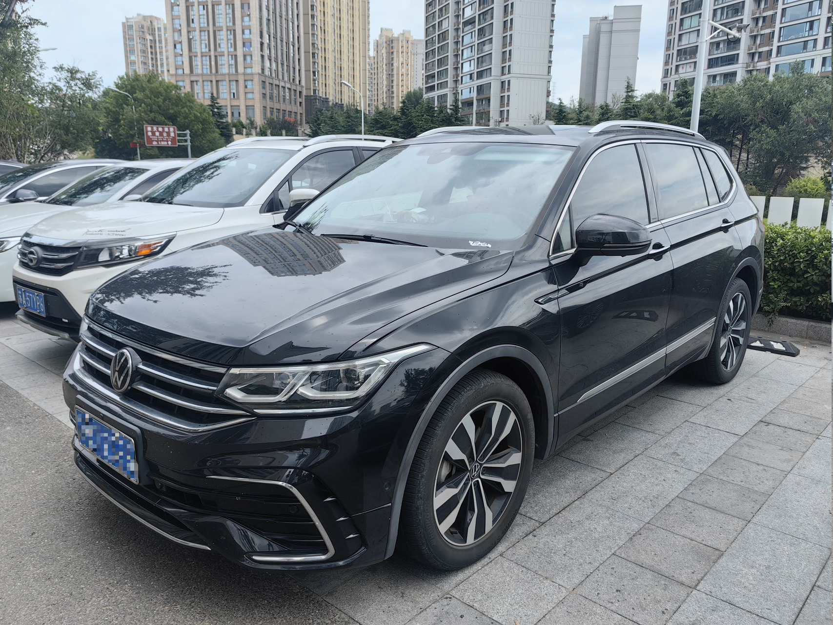 Volkswagen Tiguan L 2022 Petrol