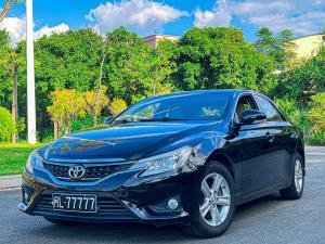 Toyota Reiz 2015 Седан