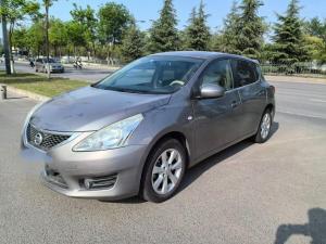 Nissan Tiida 2011 Седан