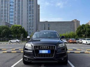 Audi Q7 2012 Внедорожник