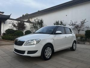 Skoda Fabia 2015 Седан