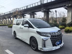 Toyota Alphard 2017 Минивэн