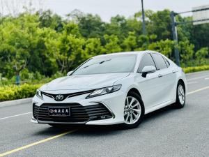Toyota Camry 2021 Седан