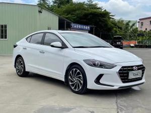 Hyundai Elantra 2019 Седан