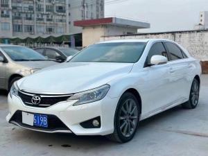 Toyota Reiz 2017 Седан